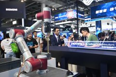 人工智能将成为每小我的数字帮理、每个行业的